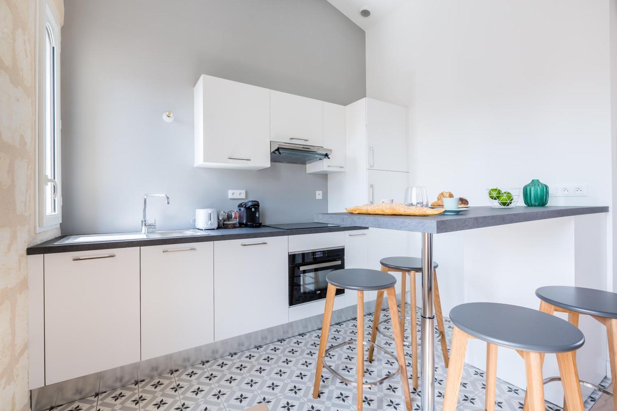 Magnifiques Climatises En Plein Coeur Des Chartrons Apartment *